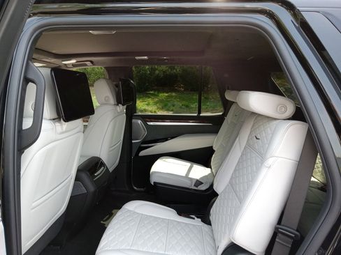 Used 2026 Cadillac Escalade Platinum Sport w/ LPO, ONYX Package AWD/4WD image 25