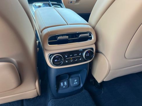 Used 2024 Genesis GV80 3.5T Advanced AWD/4WD image 25