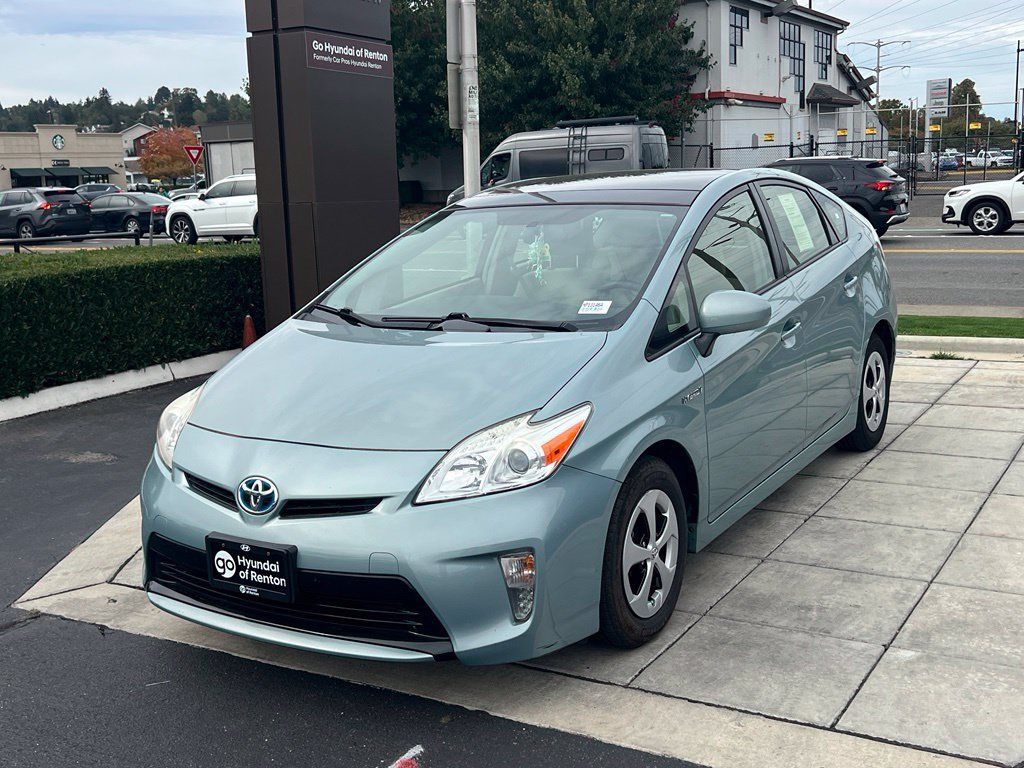 Used 2015 Toyota Prius Three w/ Solar Roof Package FWD image 5