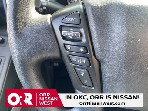 Used 2024 Nissan Frontier SV image 22