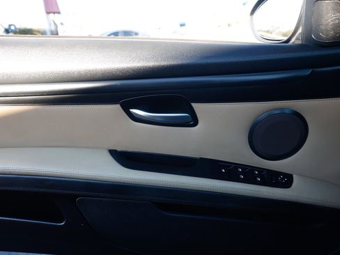 Used 2013 BMW M3 Convertible image 44