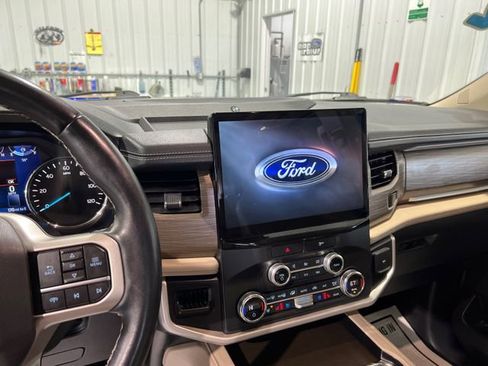 Certified 2022 Ford Expedition Limited AWD/4WD image 13