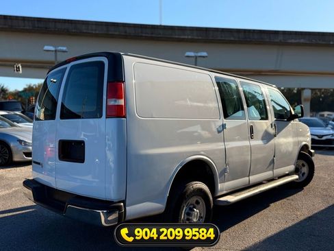 Used 2019 Chevrolet Express 2500 w/ Driver Convenience Package RWD image 7