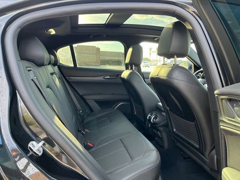 Used 2023 Alfa Romeo Stelvio Ti AWD/4WD image 14