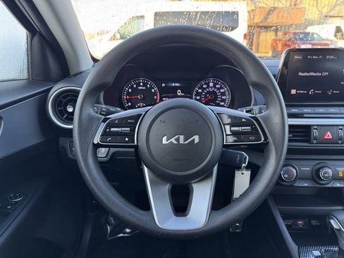 Used 2023 Kia Forte LXS w/ LXS Technology Package image 28