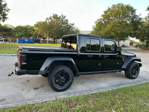 Used 2024 Jeep Gladiator Sport image 5