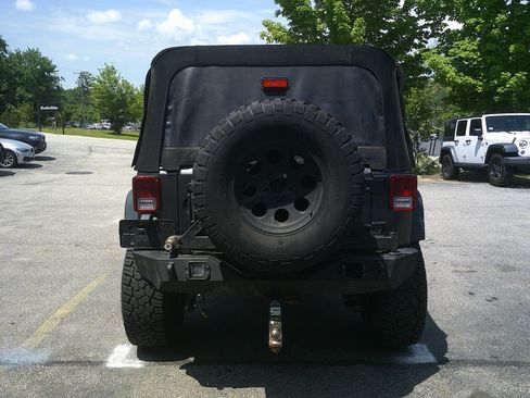 Used 2016 Jeep Wrangler Unlimited Sport AWD/4WD image 6