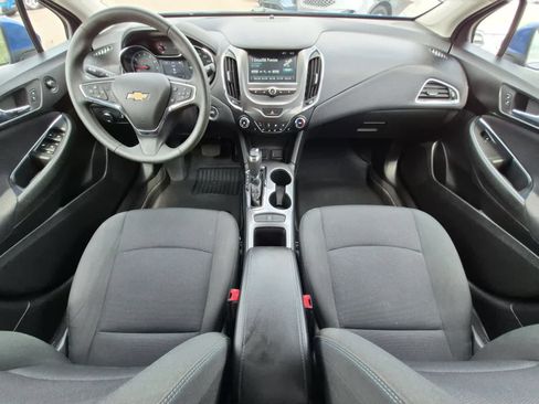 Used 2017 Chevrolet Cruze LT w/ Convenience Package FWD image 15