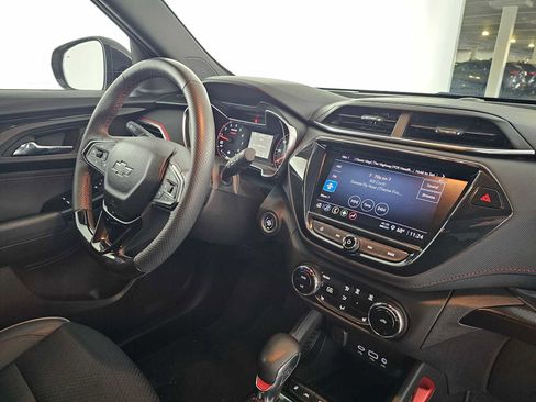 Used 2023 Chevrolet TrailBlazer RS w/ Convenience Package image 11