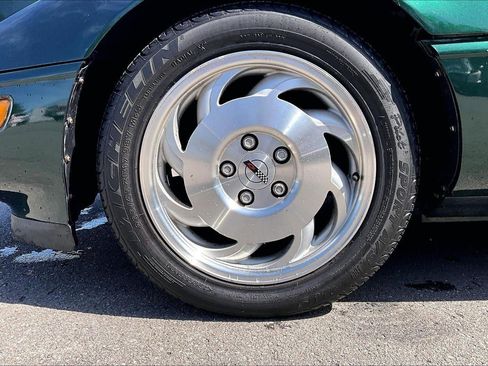 Used 1994 Chevrolet Corvette Coupe RWD image 6