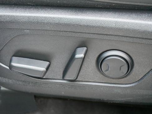 Certified 2025 Kia Sorento S image 20