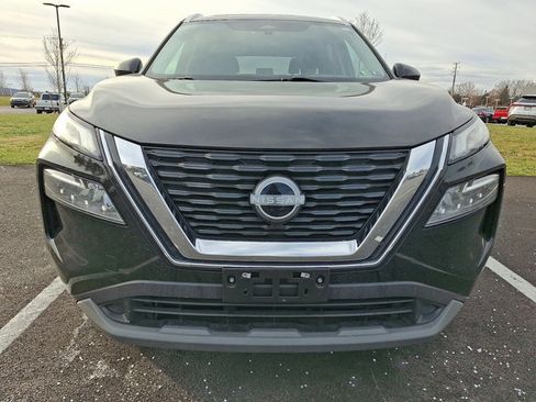 Used 2023 Nissan Rogue SV w/ SV Premium B Package image 2