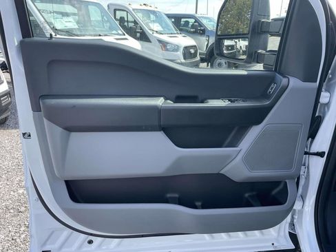New 2026 Ford F550 XL image 15