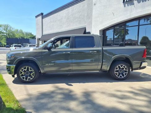 Used 2026 RAM 1500 Laramie AWD/4WD image 5