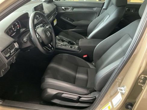 Used 2025 Honda Civic Sport image 3