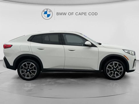 Used 2026 BMW X2 xDrive28i AWD/4WD image 8