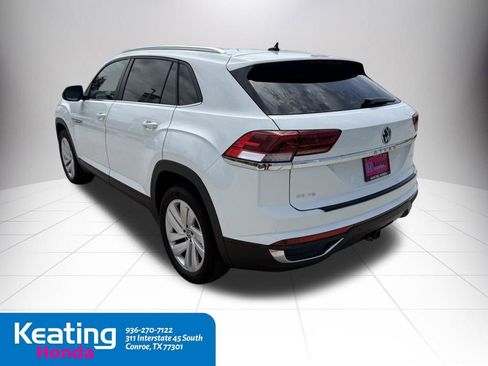 Used 2023 Volkswagen Atlas Cross Sport SE w/ Panoramic Sunroof Package image 9