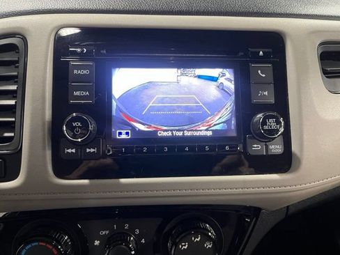 Used 2021 Honda HR-V LX image 29