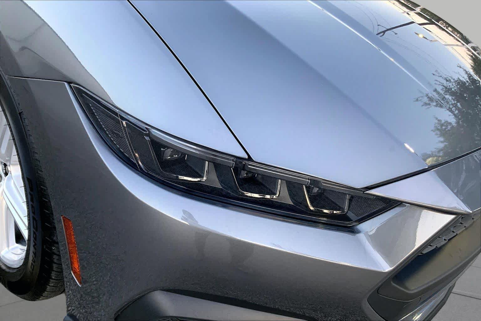 Used 2026 Ford Mustang Premium RWD image 26