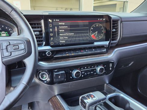 Used 2023 GMC Sierra 1500 Elevation AWD/4WD image 19