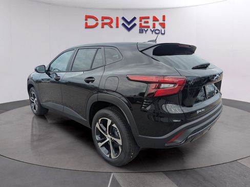 New 2026 Chevrolet Trax RS FWD image 3