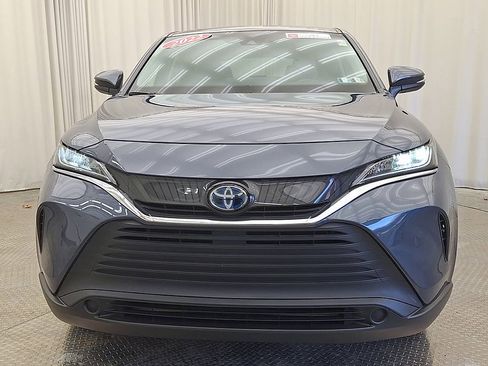 Used 2022 Toyota Venza LE image 6