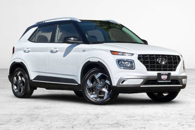 New 2026 Hyundai Venue SEL FWD image 2