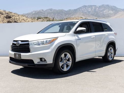 Used 2015 Toyota Highlander Limited Platinum AWD/4WD image 1
