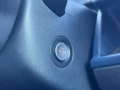 New 2025 Volkswagen ID. Buzz Pro S RWD image 22