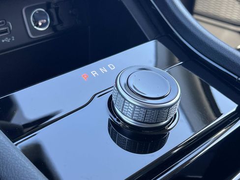 Used 2023 Jeep Grand Cherokee Limited image 18