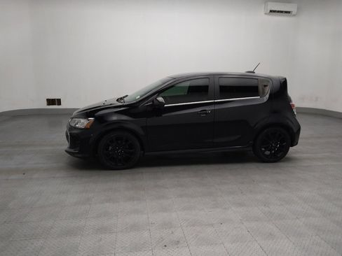 Used 2020 Chevrolet Sonic Premier image 2