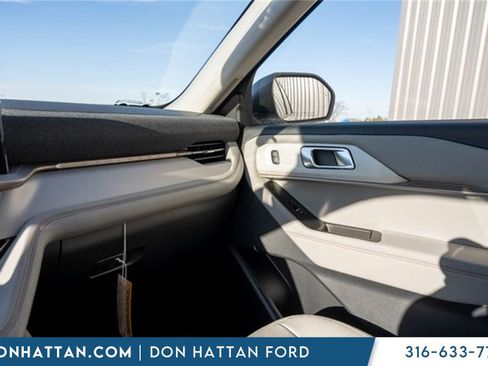 New 2026 Ford Explorer Active w/ Active Comfort Package image 16