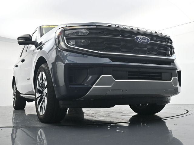 Used 2025 Ford Expedition Platinum w/ Driver's Package AWD/4WD image 30