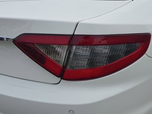 Used 2018 Maserati GranTurismo Sport image 7