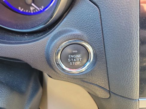 Used 2017 Subaru Outback 2.5i Limited image 22