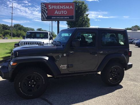 Used 2021 Jeep Wrangler Sport AWD/4WD image 11