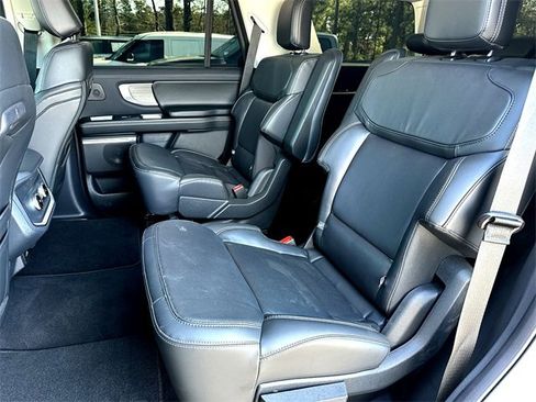 Used 2025 Ford Expedition Platinum w/ Driver's Package image 18