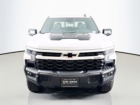 Used 2024 Chevrolet Silverado 1500 ZR2 w/ ZR2 Bison Edition AWD/4WD image 2