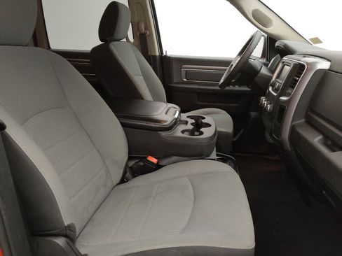 Used 2022 RAM 1500 Classic SLT RWD image 21