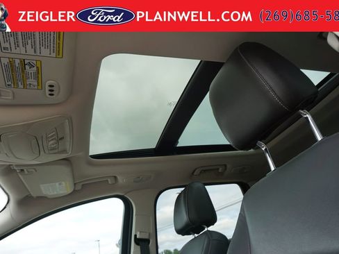 Used 2014 Ford Escape Titanium w/ Equipment Group 401A AWD/4WD image 18