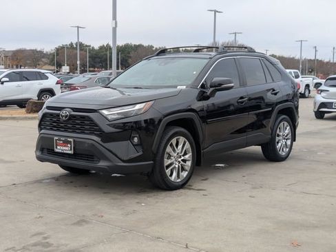 Used 2024 Toyota RAV4 XLE Premium image 10