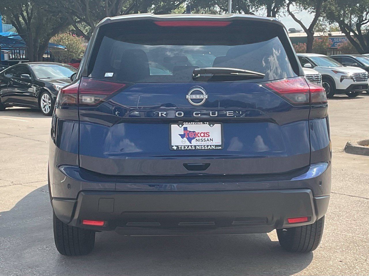 Used 2025 Nissan Rogue SV FWD image 5