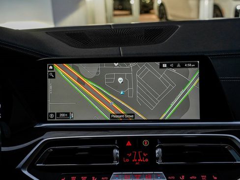 Used 2022 BMW X5 xDrive45e w/ M Sport Package image 11