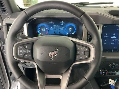 New 2025 Ford Bronco Outer Banks w/ Sasquatch Package image 18