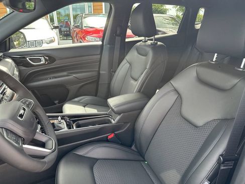 New 2026 Jeep Compass Latitude AWD/4WD image 22