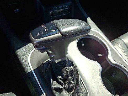 Used 2020 Dodge Durango SXT AWD/4WD image 18