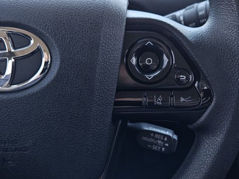 Used 2019 Toyota Prius LE image 27