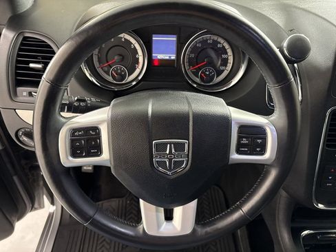 Used 2019 Dodge Grand Caravan GT image 26