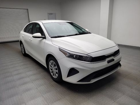 Used 2023 Kia Forte LX FWD image 13