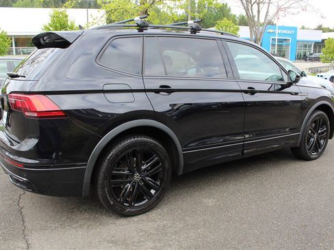 Used 2022 Volkswagen Tiguan SE R-Line image 5